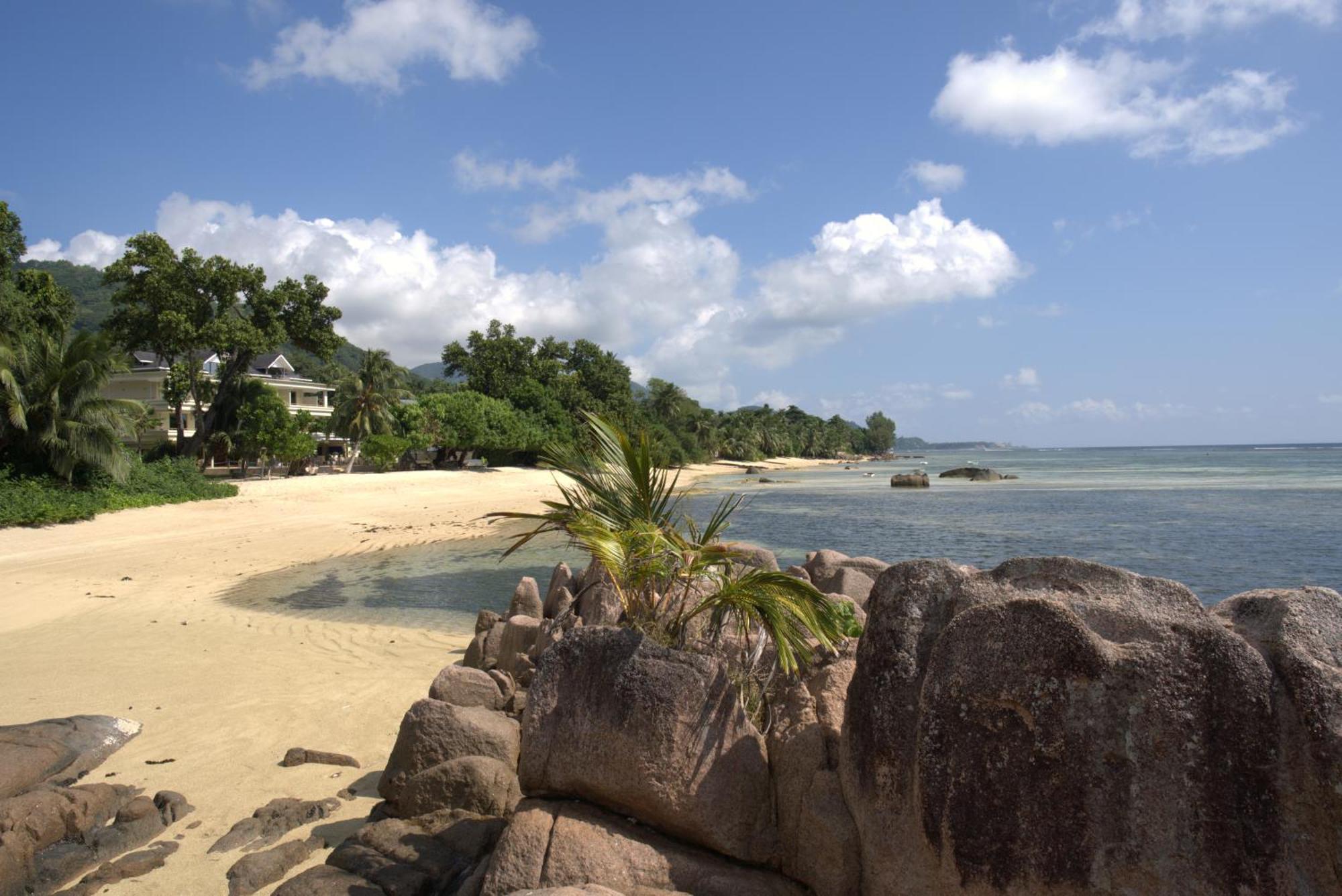 Crown Beach Hotel Seychelles Pointe Au Sel Buitenkant foto