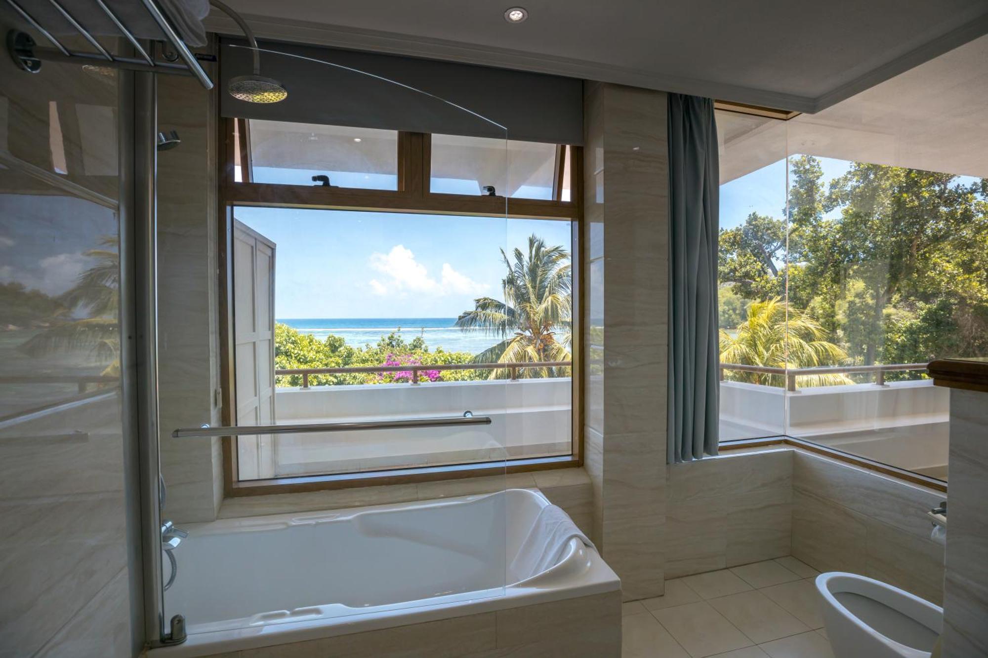 Crown Beach Hotel Seychelles Pointe Au Sel Buitenkant foto