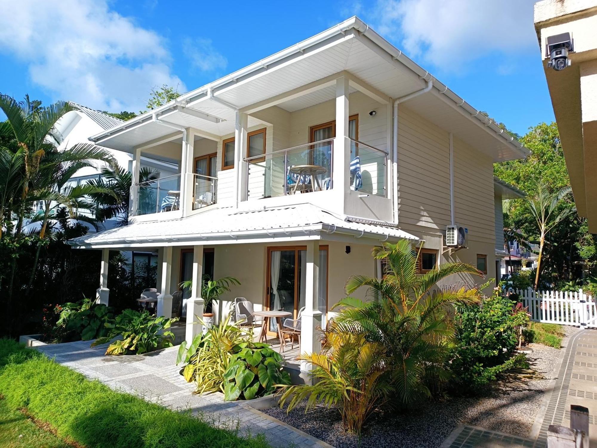 Crown Beach Hotel Seychelles Pointe Au Sel Buitenkant foto