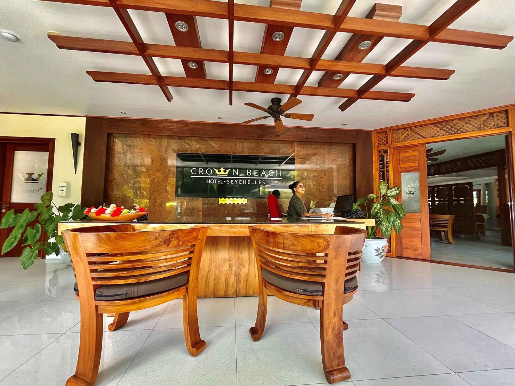Crown Beach Hotel Seychelles Pointe Au Sel Buitenkant foto