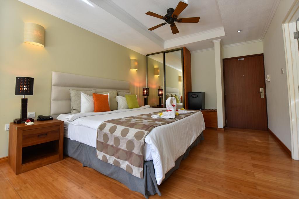 Crown Beach Hotel Seychelles Pointe Au Sel Buitenkant foto